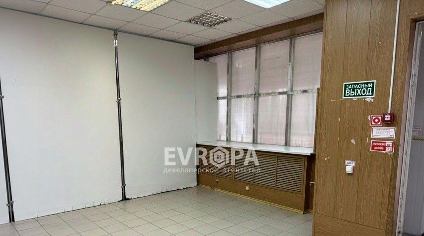торговое помещение г Ульяновск р-н Заволжский пр-кт Генерала Тюленева 12а фото 4