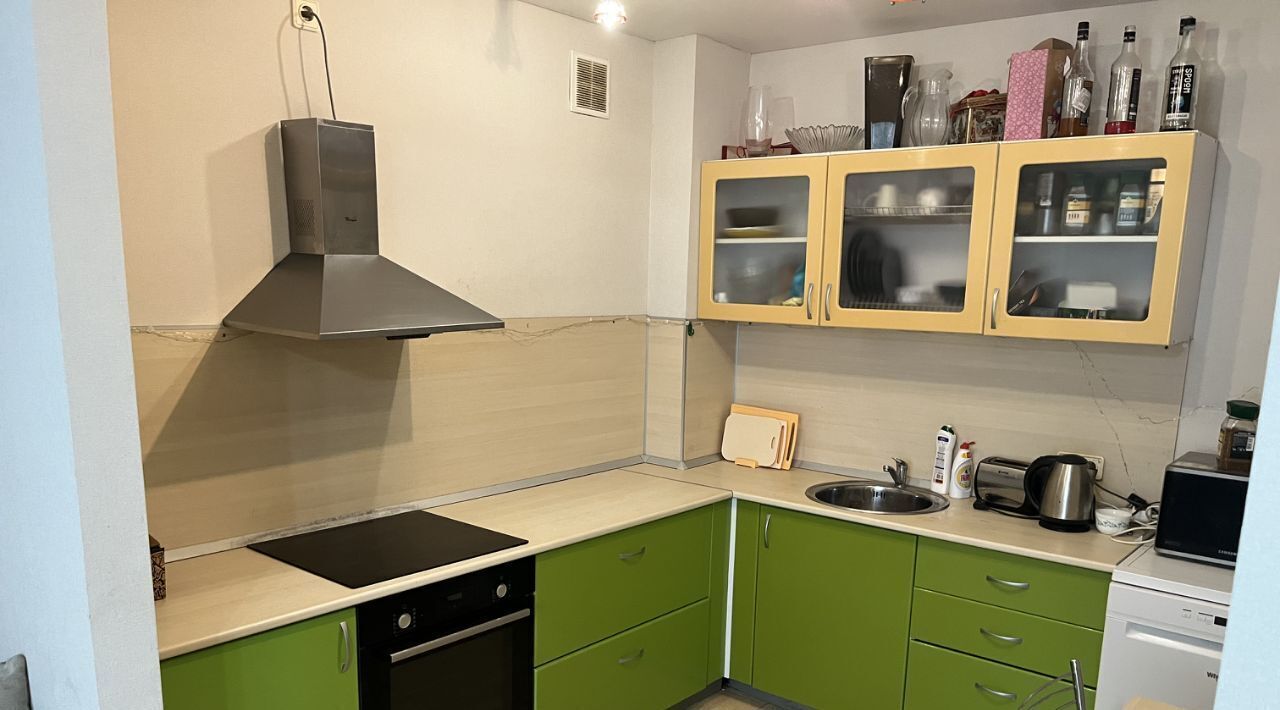 квартира г Омск р-н Кировский ул Ватутина 33 фото 1