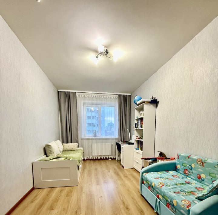 квартира г Пермь р-н Дзержинский ул Кронштадтская 37 фото 2