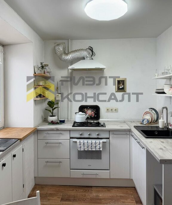 квартира г Омск ул 5-я Линия 221 фото 2