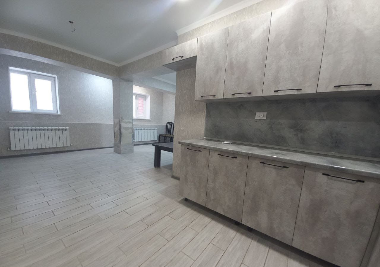 квартира г Нальчик ул Толстого 180б р-н Университет фото 5