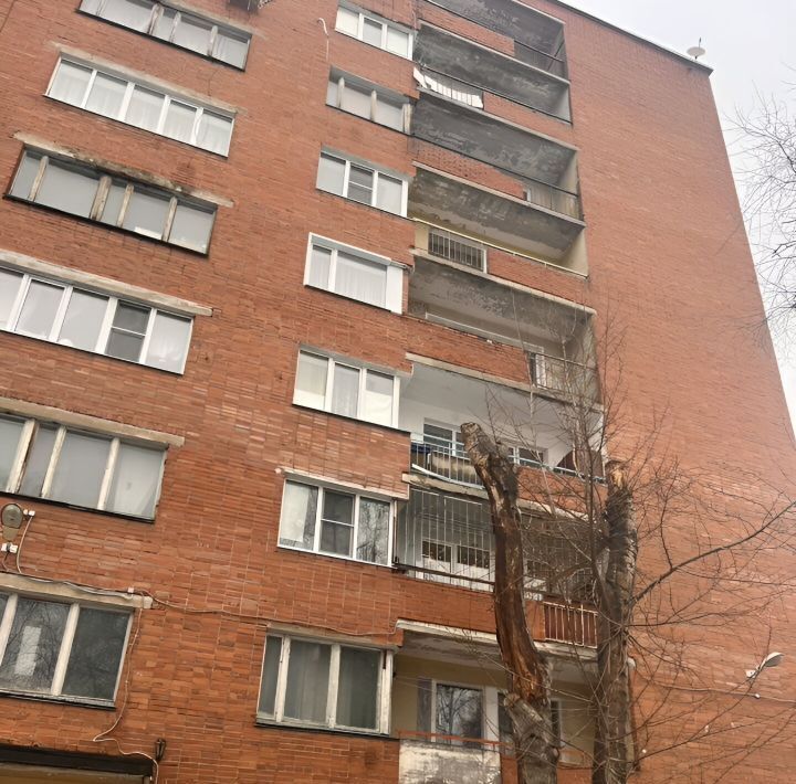 комната г Тольятти р-н Центральный ул Ушакова 64 фото 2