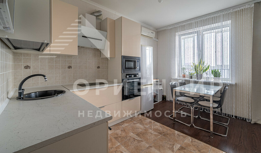 квартира г Екатеринбург Чкаловская ул Ясная 22г фото 1