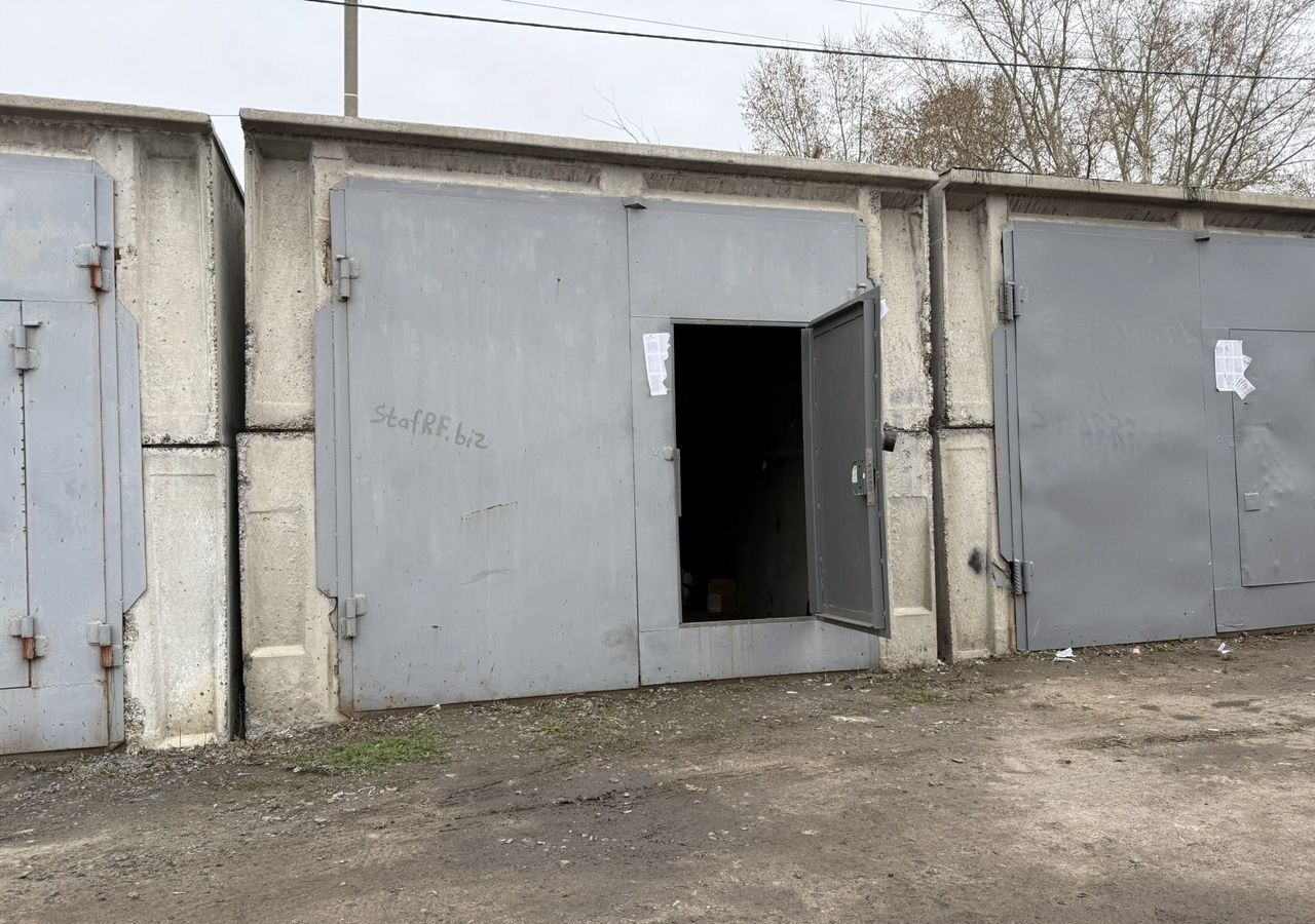 гараж г Омск р-н Центральный ул 20-я Линия 21 фото 1
