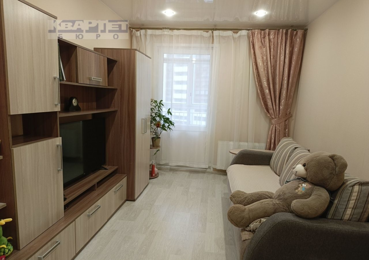 квартира г Екатеринбург р-н Октябрьский ул Латвийская 56 фото 1
