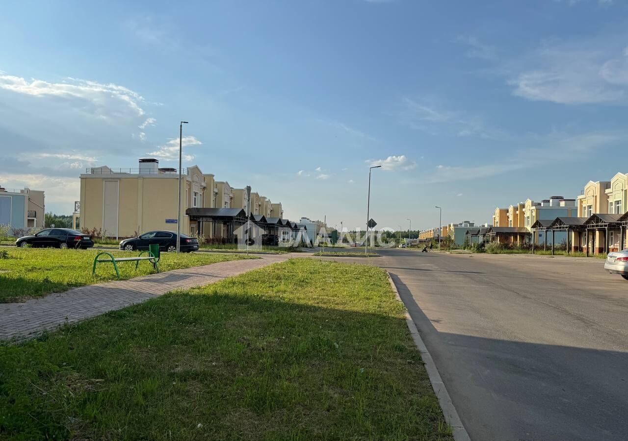 квартира г Москва п Первомайское д Ивановское ул Николинские Ключи 28 р-н Первомайское, Новомосковский административный округ, Филимонковский р-н, Московская область, городской округ Наро-Фоминский, Апрелевка фото 29