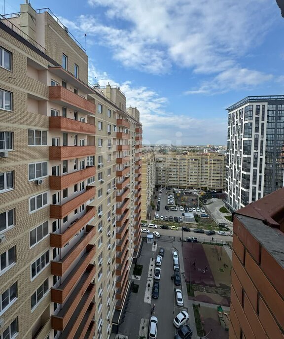квартира г Астрахань ул Трофимова 6 фото 2