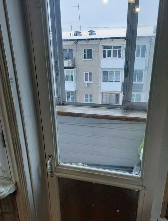 квартира г Первоуральск п Новоуткинск ул 30 лет Октября 6а фото 10