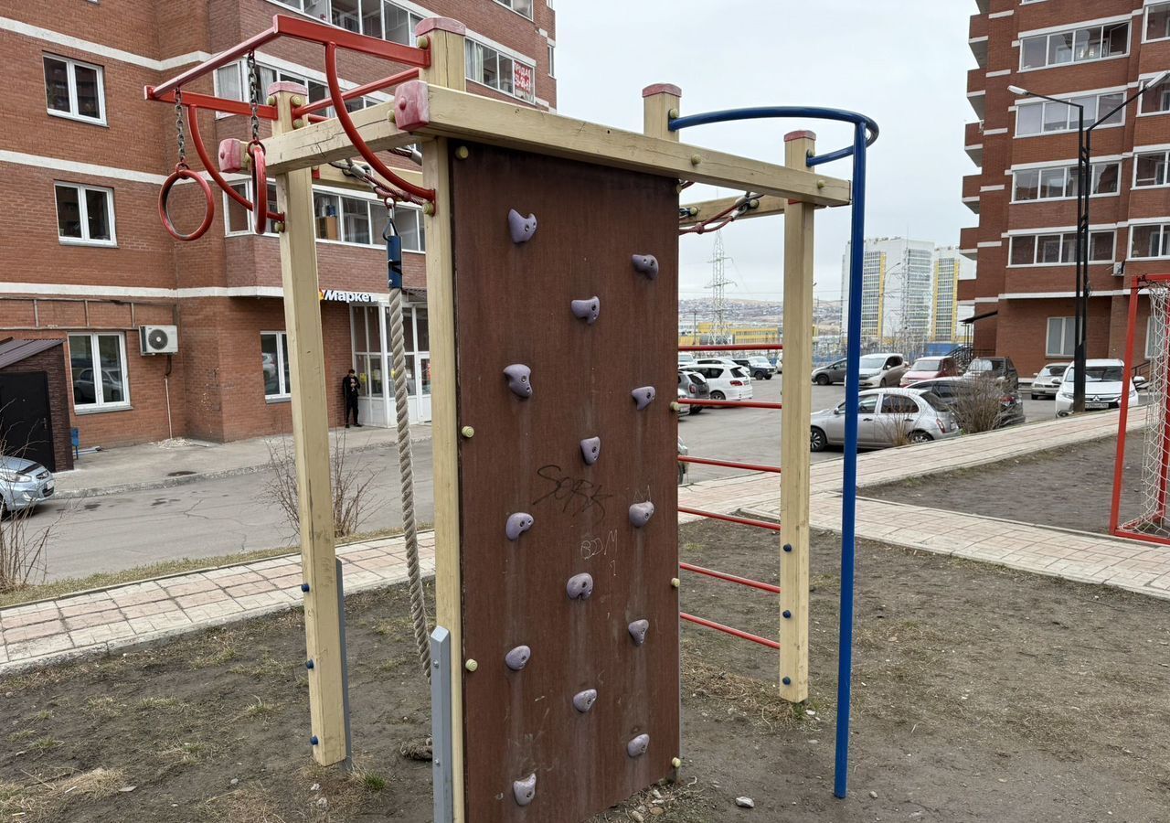 квартира г Красноярск р-н Октябрьский ул Калинина 179 фото 4