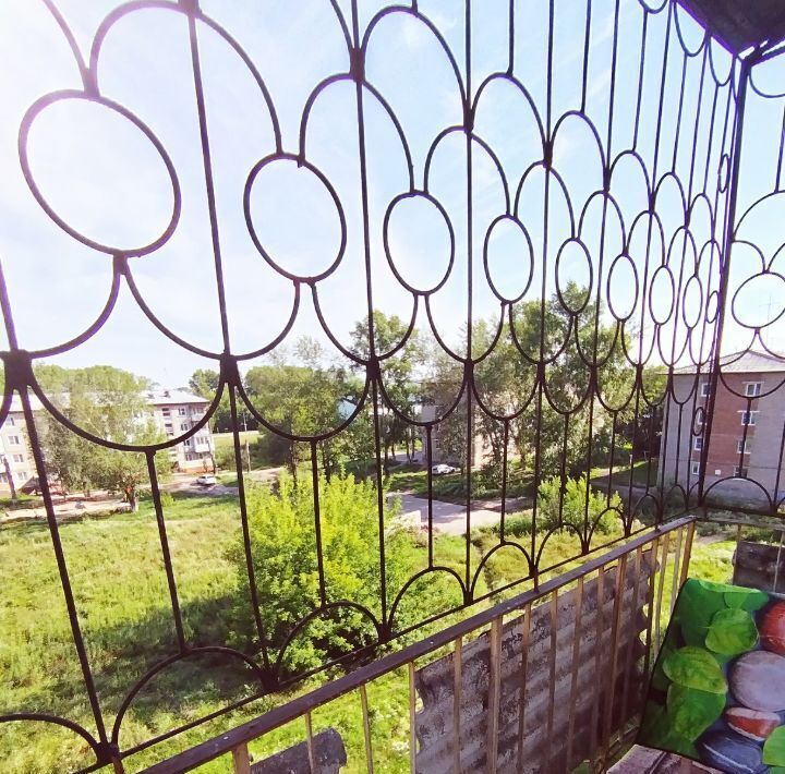 квартира г Усолье-Сибирское ул Толбухина 62 фото 10