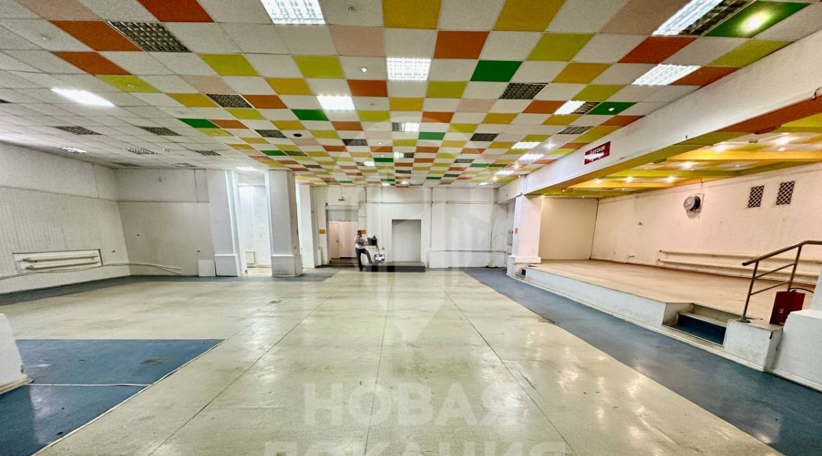 торговое помещение г Омск р-н Октябрьский ул Богдана Хмельницкого 214 фото 4