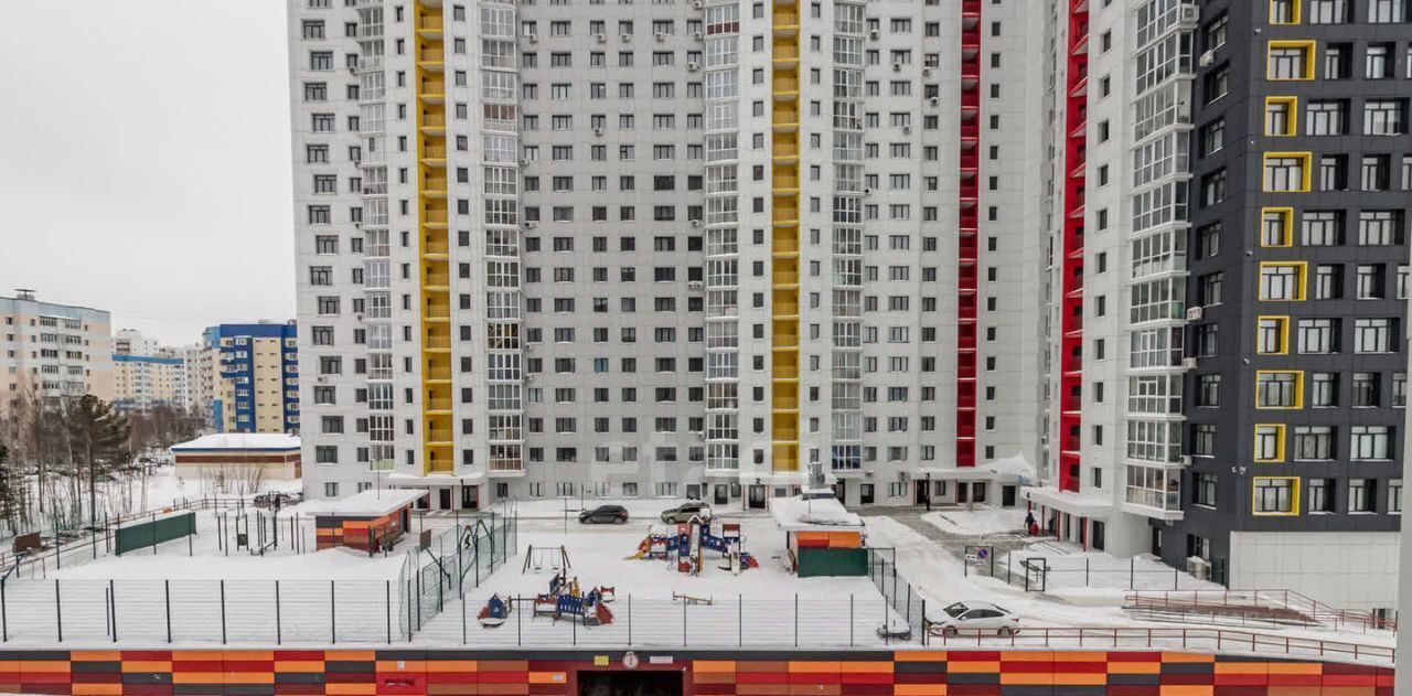 квартира г Сургут ул Университетская 17 20А фото 11