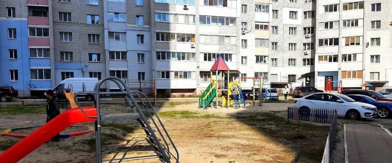 квартира г Брянск р-н Фокинский ул Белобережская 26а фото 26
