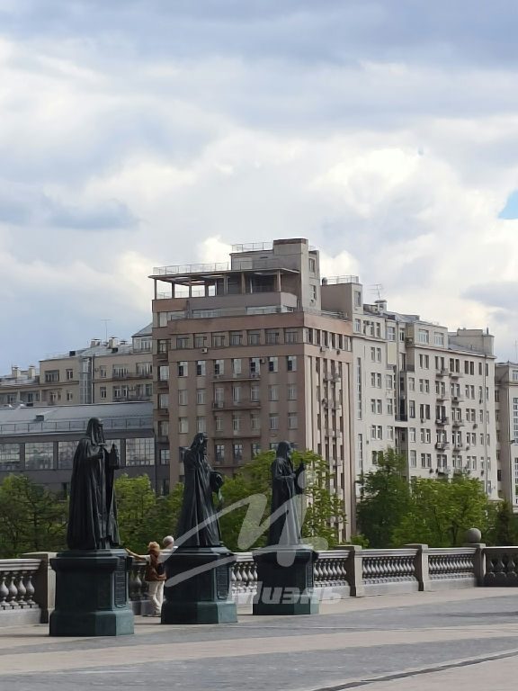 квартира г Москва метро Кропоткинская ул Серафимовича 2 фото 2
