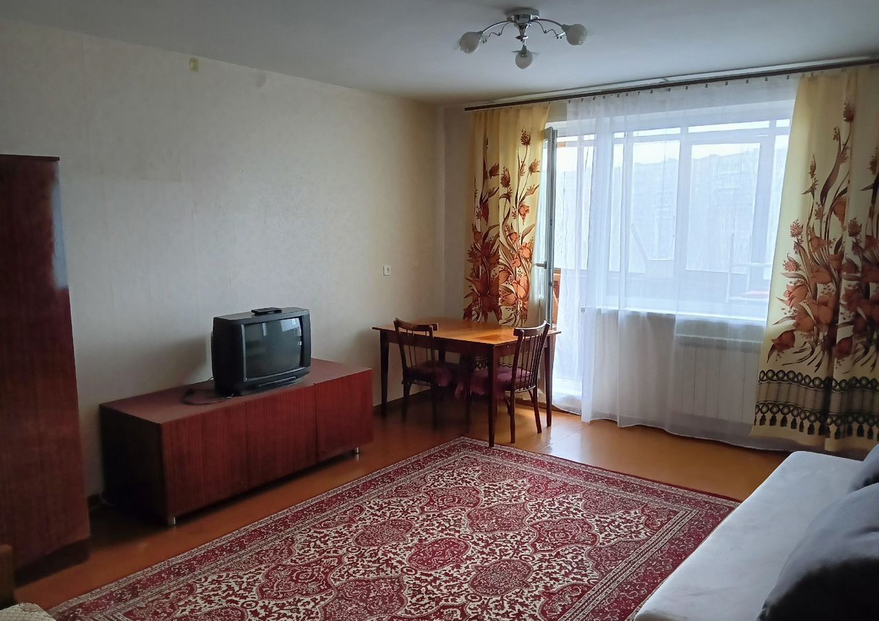 квартира г Екатеринбург р-н Кировский б-р Сиреневый 21 фото 2