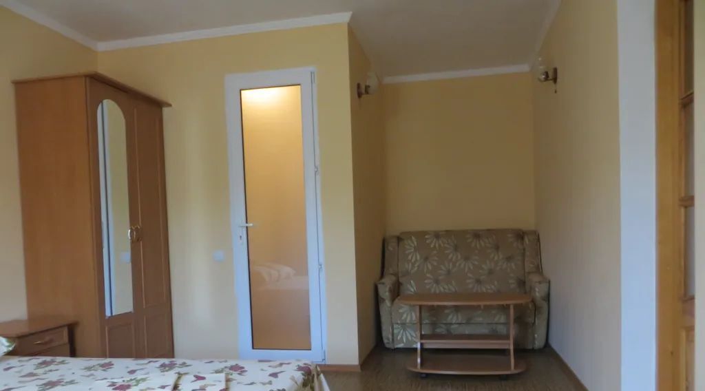 комната г Судак ул Бирюзова 31 фото 2