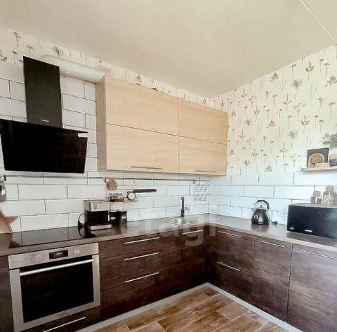 Светлояр кв-л, 1к 3 фото