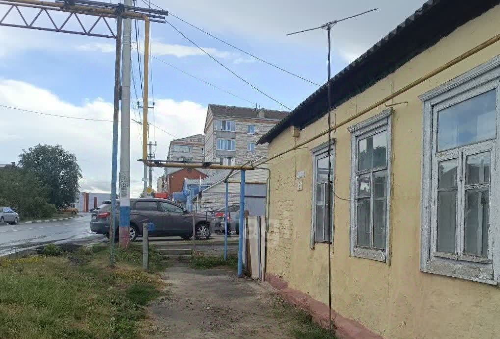 квартира р-н Новооскольский г Новый Оскол пл Революции 2 фото 1