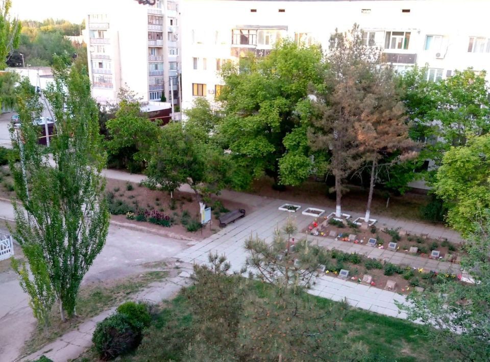 квартира г Армянск мкр им Генерала Корявко 13 фото 1