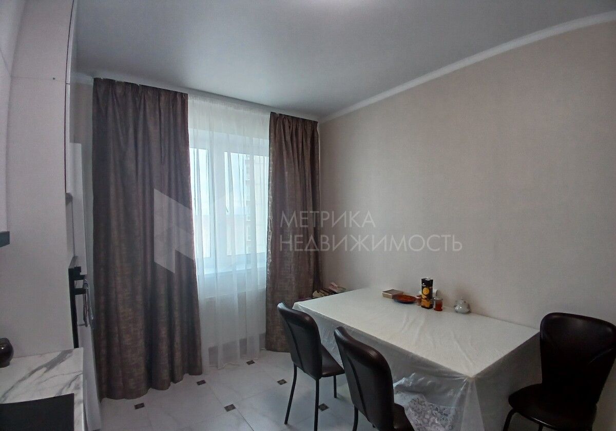 квартира г Тюмень р-н Центральный ул Мельникайте 2к/10 фото 5