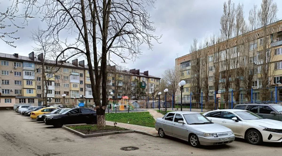 квартира г Черкесск ул Октябрьская 46 фото 13