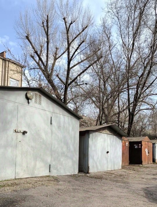 гараж г Ростов-на-Дону р-н Октябрьский ул Ларина 8 фото 3