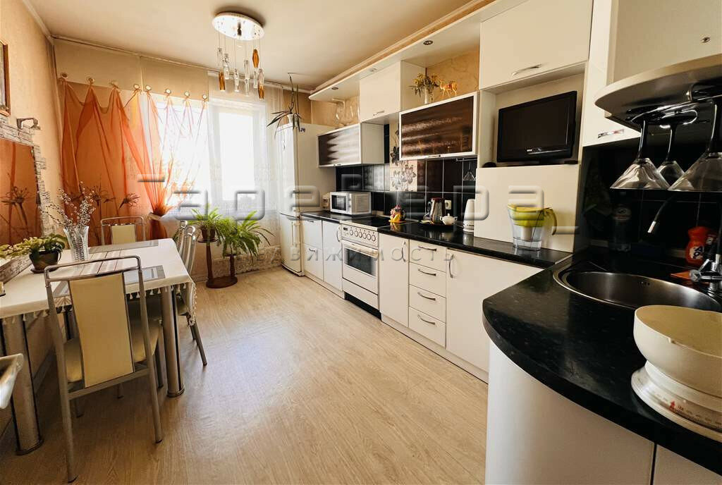квартира г Красноярск ул Молокова 68 фото 1