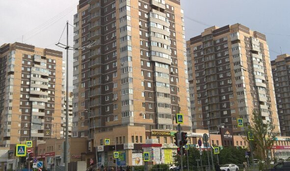 квартира г Тюмень Тюменский-2 ул Прокопия Артамонова 8 фото 1