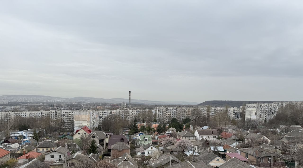 квартира г Симферополь р-н Железнодорожный ул Маршала Жукова 39 фото 2