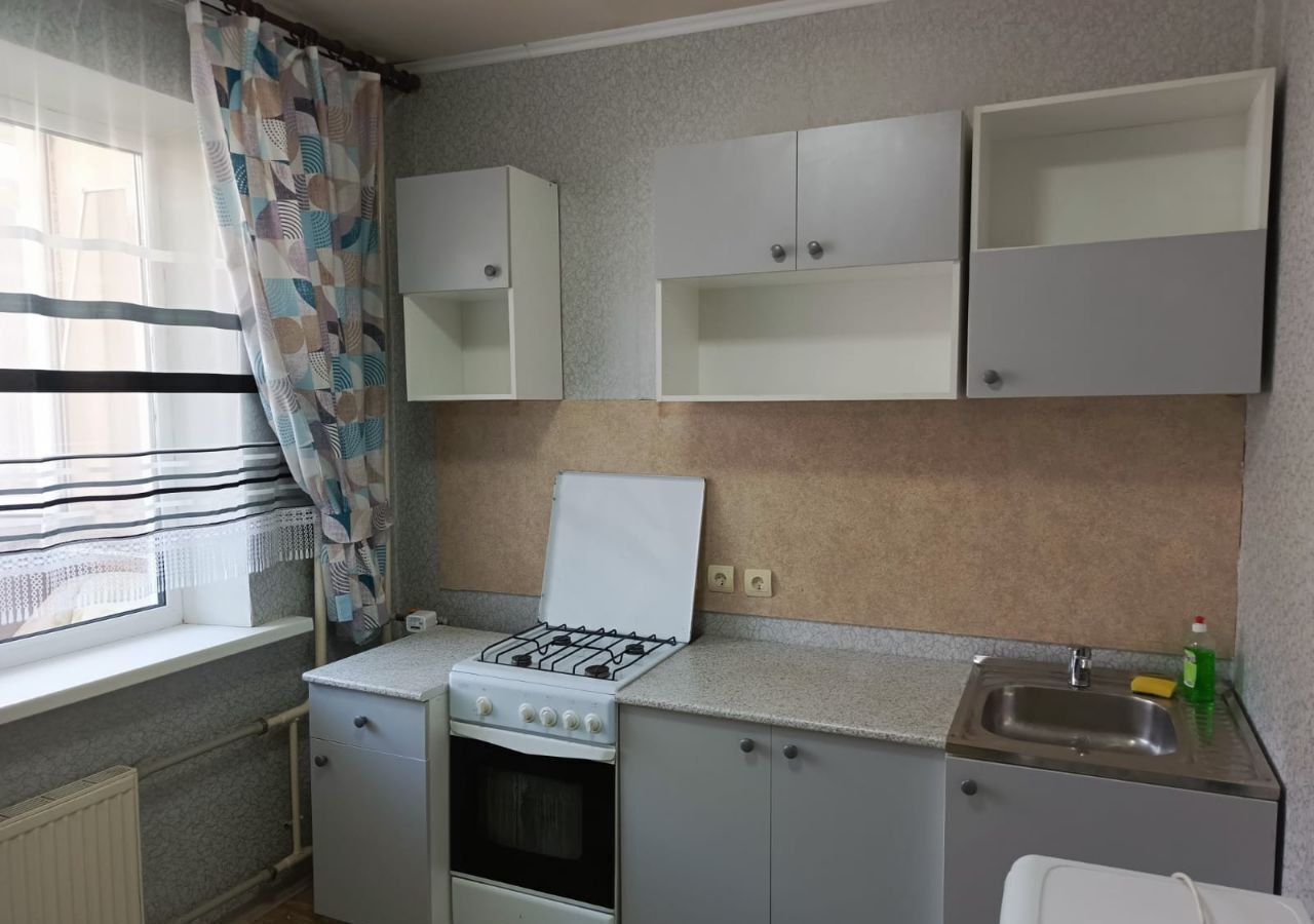квартира г Саратов р-н Ленинский 2-й пр. имени Ф. А. Блинова, 6Б фото 2