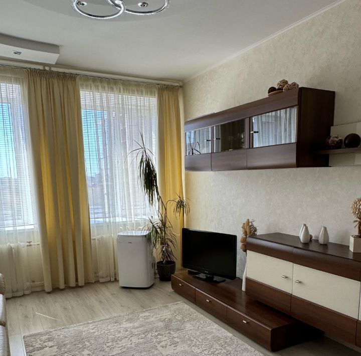 квартира г Омск р-н Октябрьский ул Братская 19 фото 6