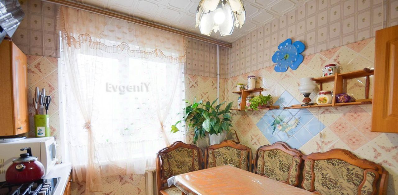 квартира г Саратов р-н Ленинский ул им Чемодурова В.И. 8а фото 4
