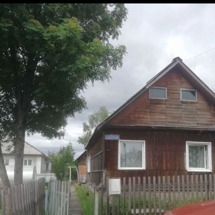 дом г Киселевск микрорайон Весёлый ул Красная 1 фото 1