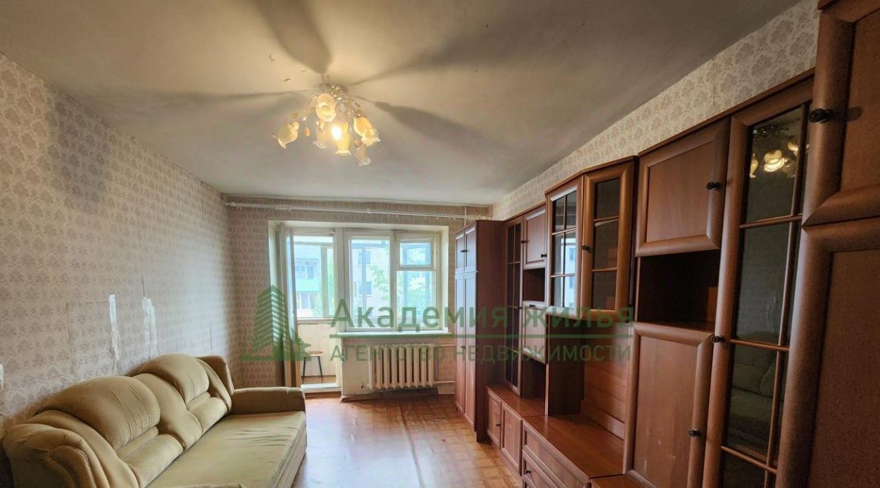 квартира г Саратов р-н Фрунзенский ул им Емлютина Д.В. 49 фото 3