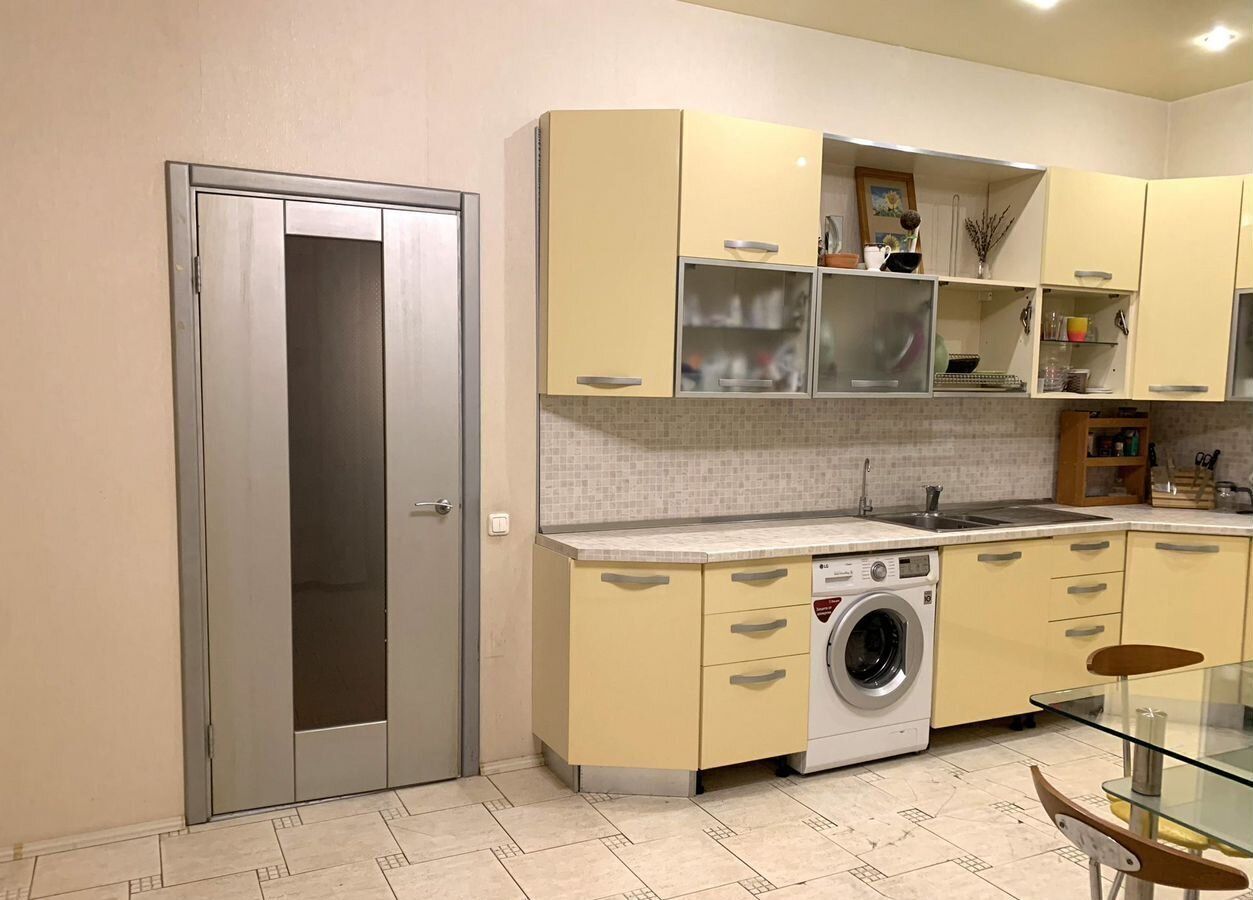 квартира г Тюмень р-н Центральный ул Хохрякова 10 фото 4