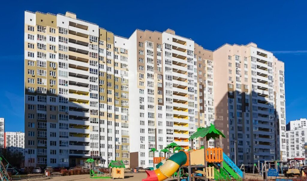 квартира г Тюмень ул Александра Протозанова 12к/1 фото 12