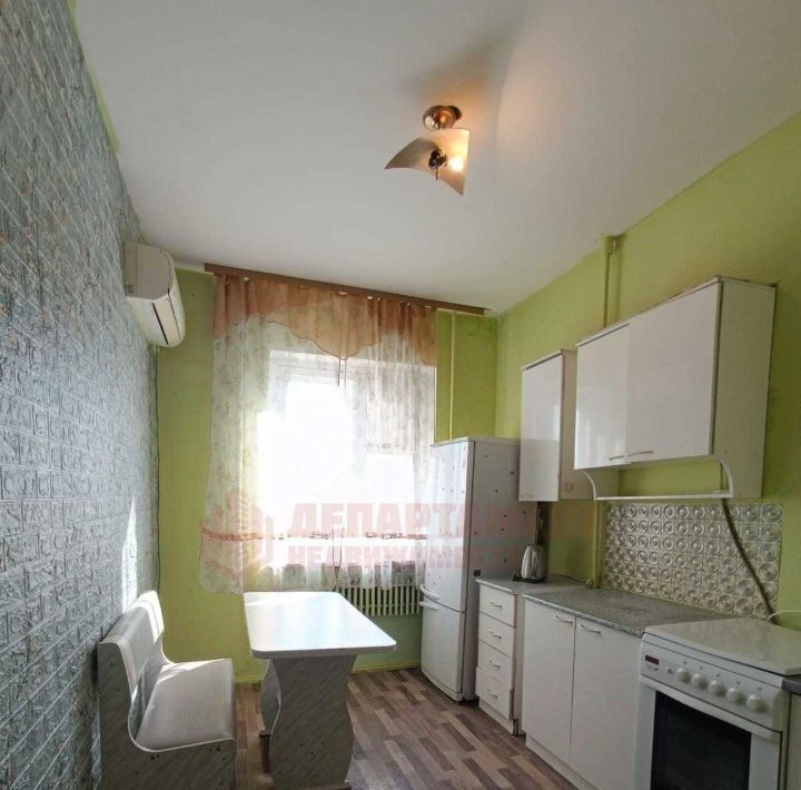 квартира г Астрахань р-н Советский ул Безжонова 86к/1 фото 5