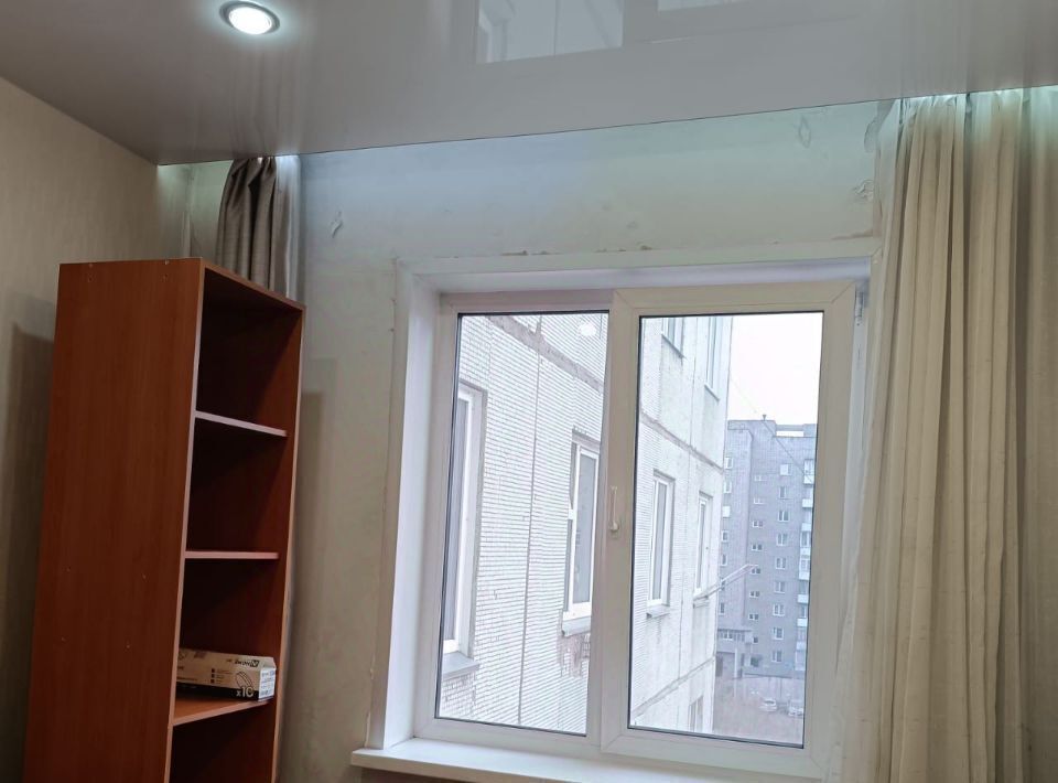 комната г Красноярск р-н Советский пр-кт Металлургов 28а фото 2