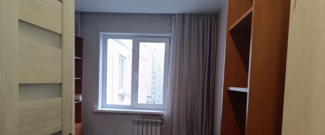 комната г Красноярск р-н Советский пр-кт Металлургов 28а фото 5