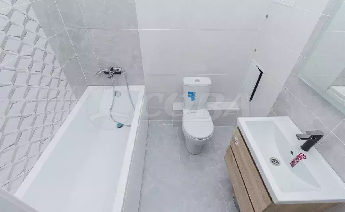 квартира г Тюмень р-н Калининский ул Фармана Салманова 5 фото 3