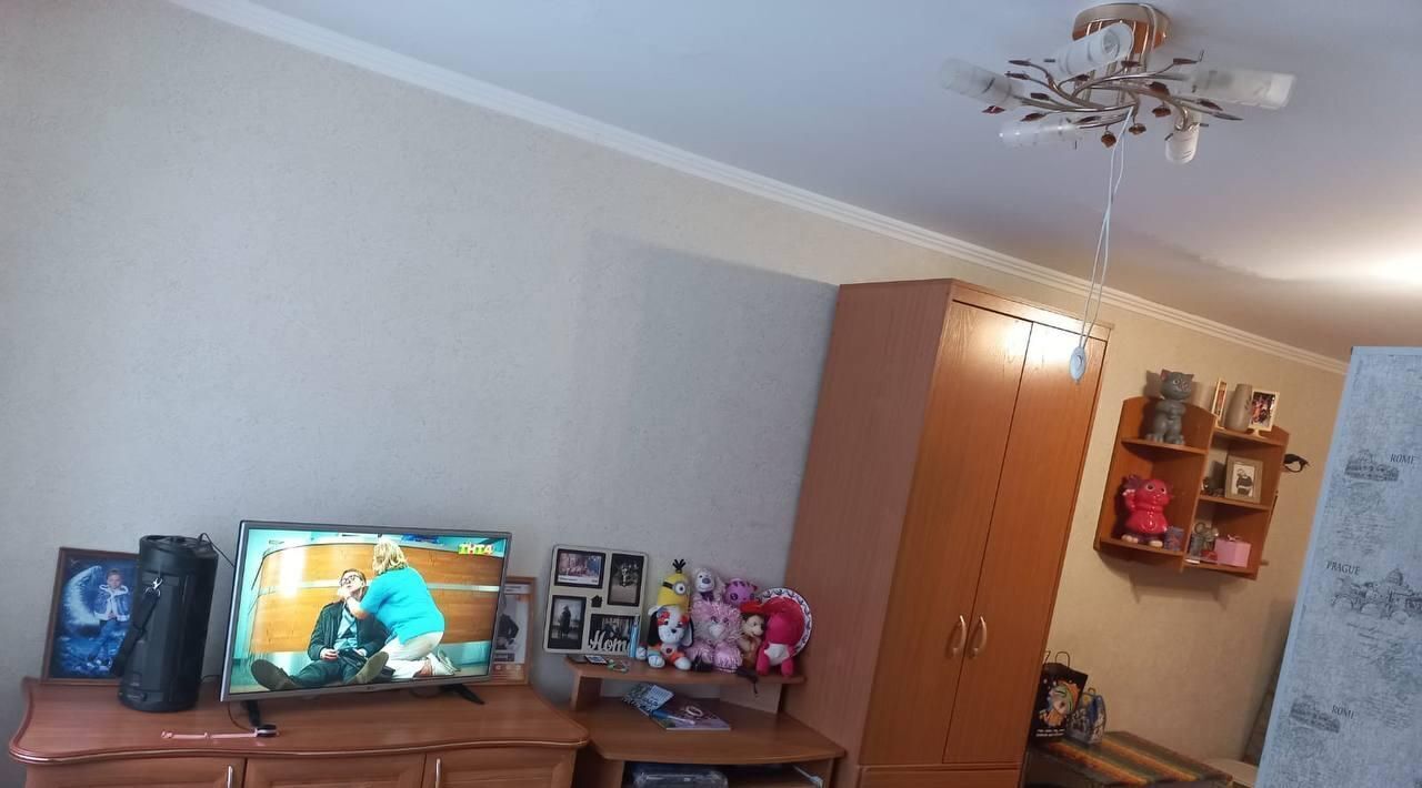 комната г Омск р-н Кировский ул Суровцева 104 фото 4