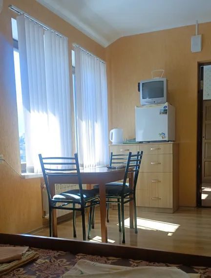 комната г Ялта ул Толстого 1 фото 14