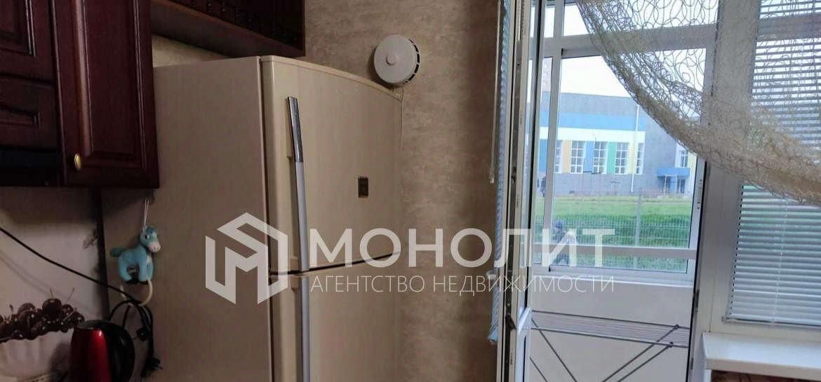 квартира г Старый Оскол мкр Королева 18 фото 2