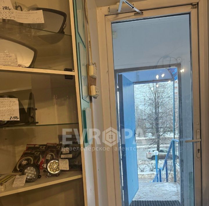 торговое помещение г Ульяновск р-н Заволжский пр-кт Ленинского Комсомола 44 фото 3