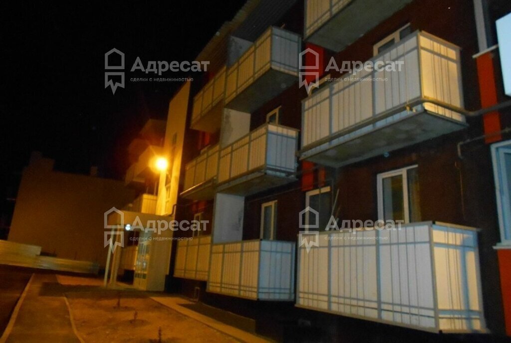 квартира г Волгоград улица Добрушина, 20 фото 2
