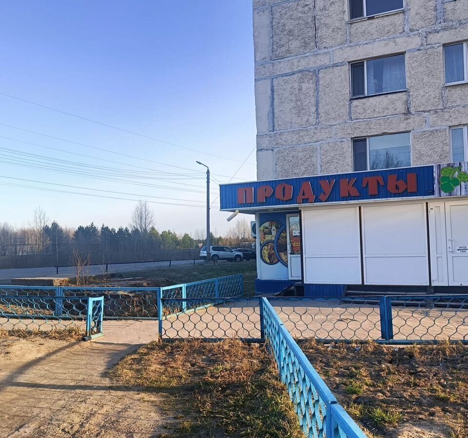 торговое помещение г Пыть-Ях мкр-н 5-й Солнечный, 21, Тюменская обл. фото 2