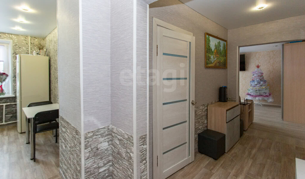 квартира г Тобольск р-н мкр 3б 10 фото 14