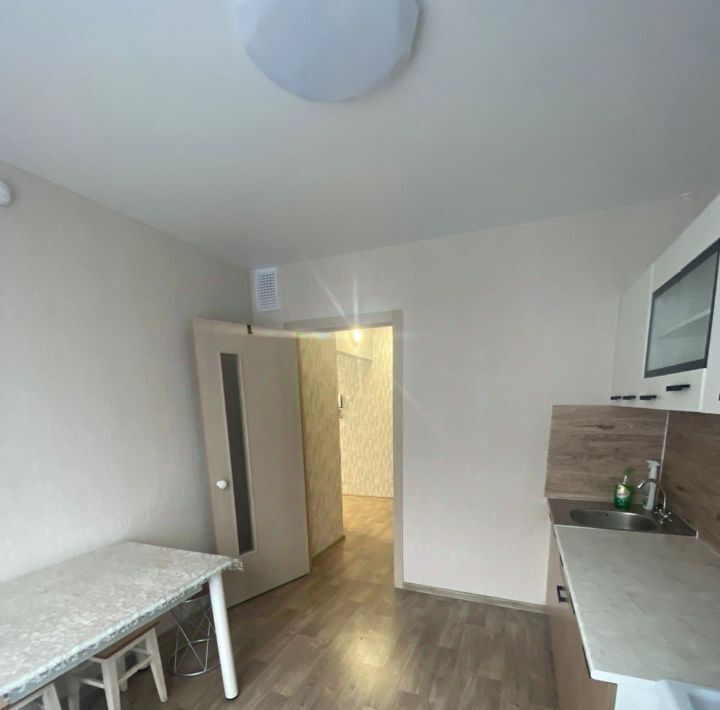 квартира г Красноярск р-н Советский ул Светлова 42 фото 1