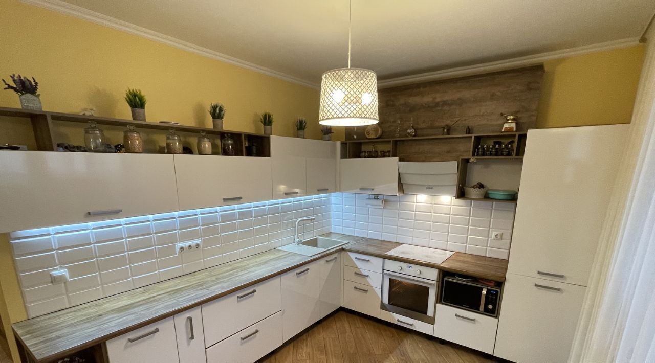 квартира г Ульяновск р-н Заволжский б-р Киевский 18а фото 1