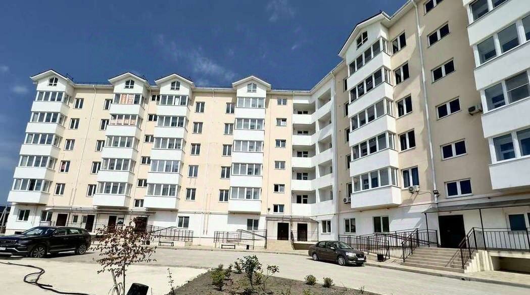 квартира г Новороссийск р-н Южный ул Мореходная 2 фото 1